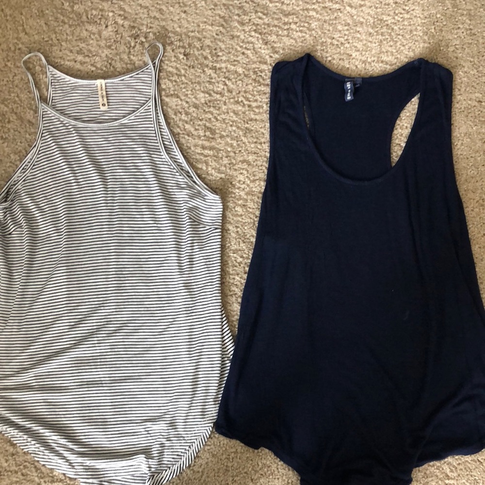 2 LF Emma & Sam basic tank tops